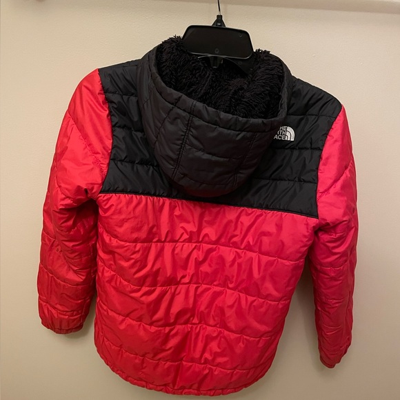 COPY - North Face Kids Jacket - Picture 2 of 5